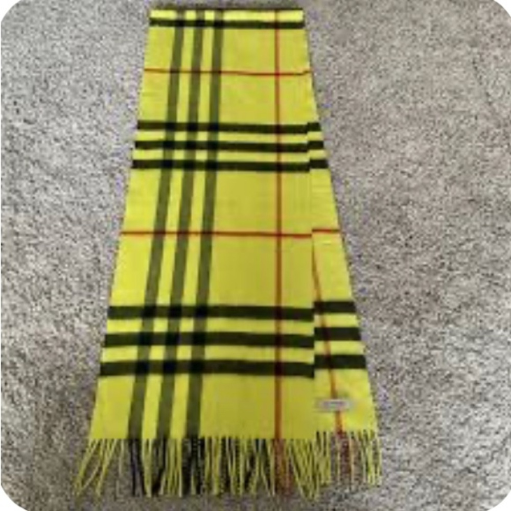 Burberry cashmere scarf